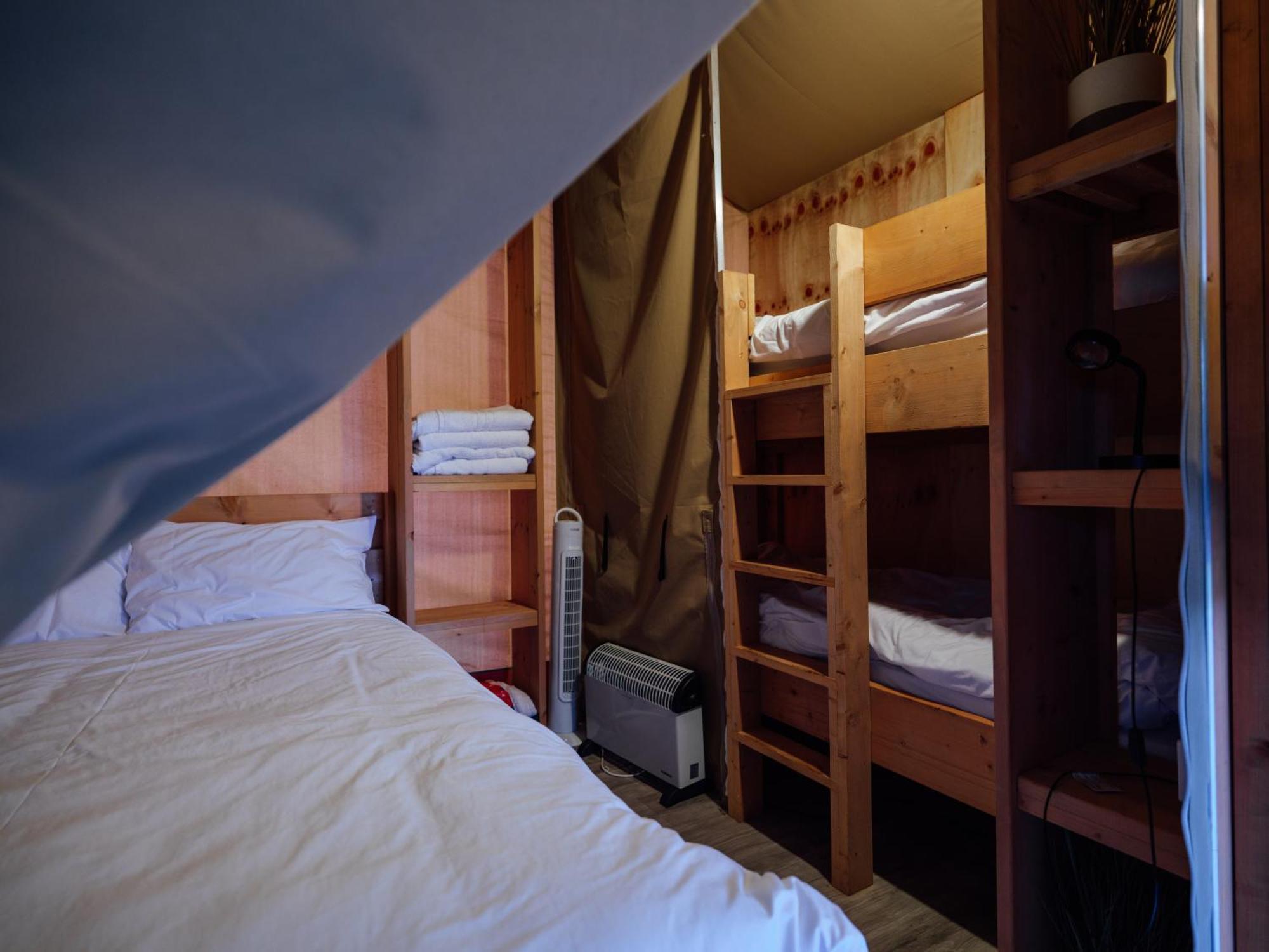 Ombersley Sunset Retreats Safari Tent מראה חיצוני תמונה